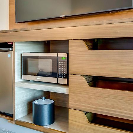 Hampton Inn & Suites By Hilton Louisville East Oxmoor Eksteriør billede