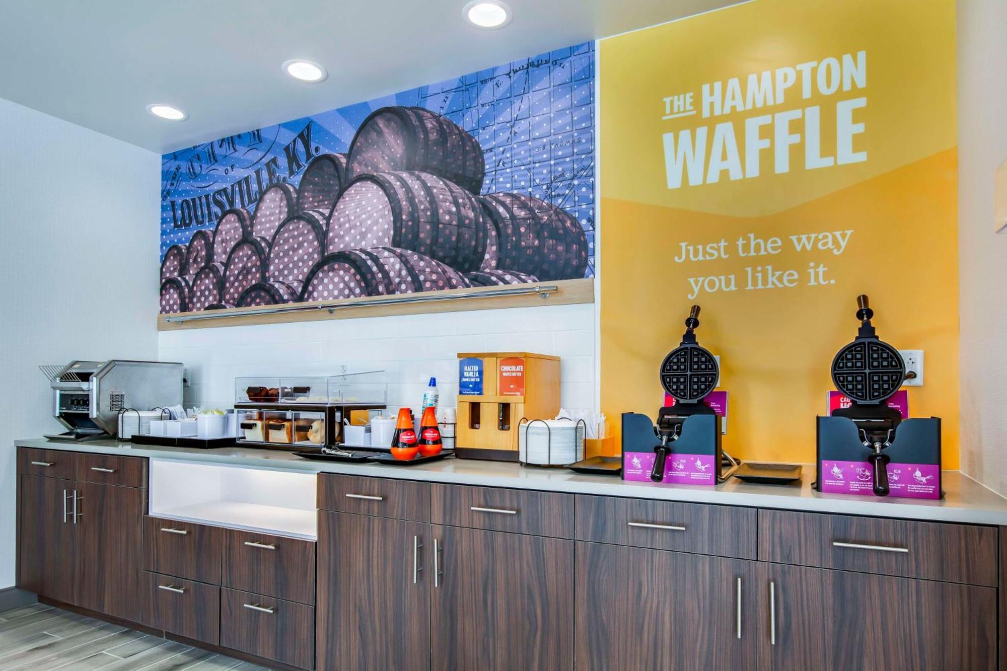 Hampton Inn & Suites By Hilton Louisville East Oxmoor Eksteriør billede