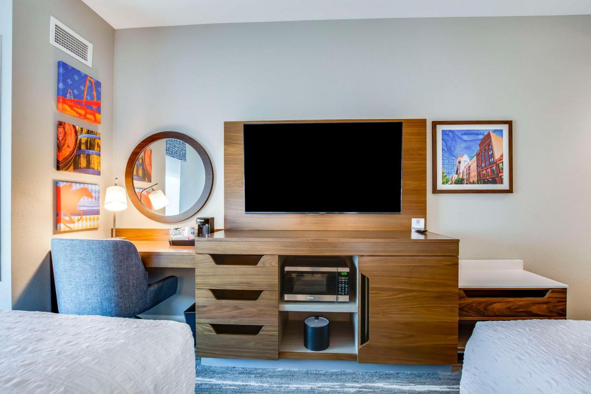 Hampton Inn & Suites By Hilton Louisville East Oxmoor Eksteriør billede
